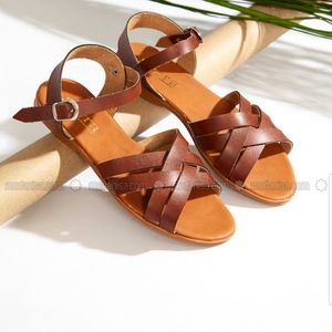 Sandal
